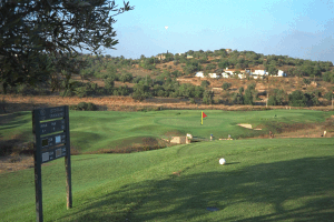 15th hole (PAR 3)
